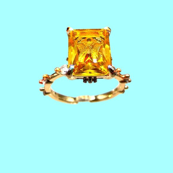 Yellow Radiant Cut Crystal Gemstone Ring With Brass Gold-Plated Band Size 5 - Picture 13 of 14